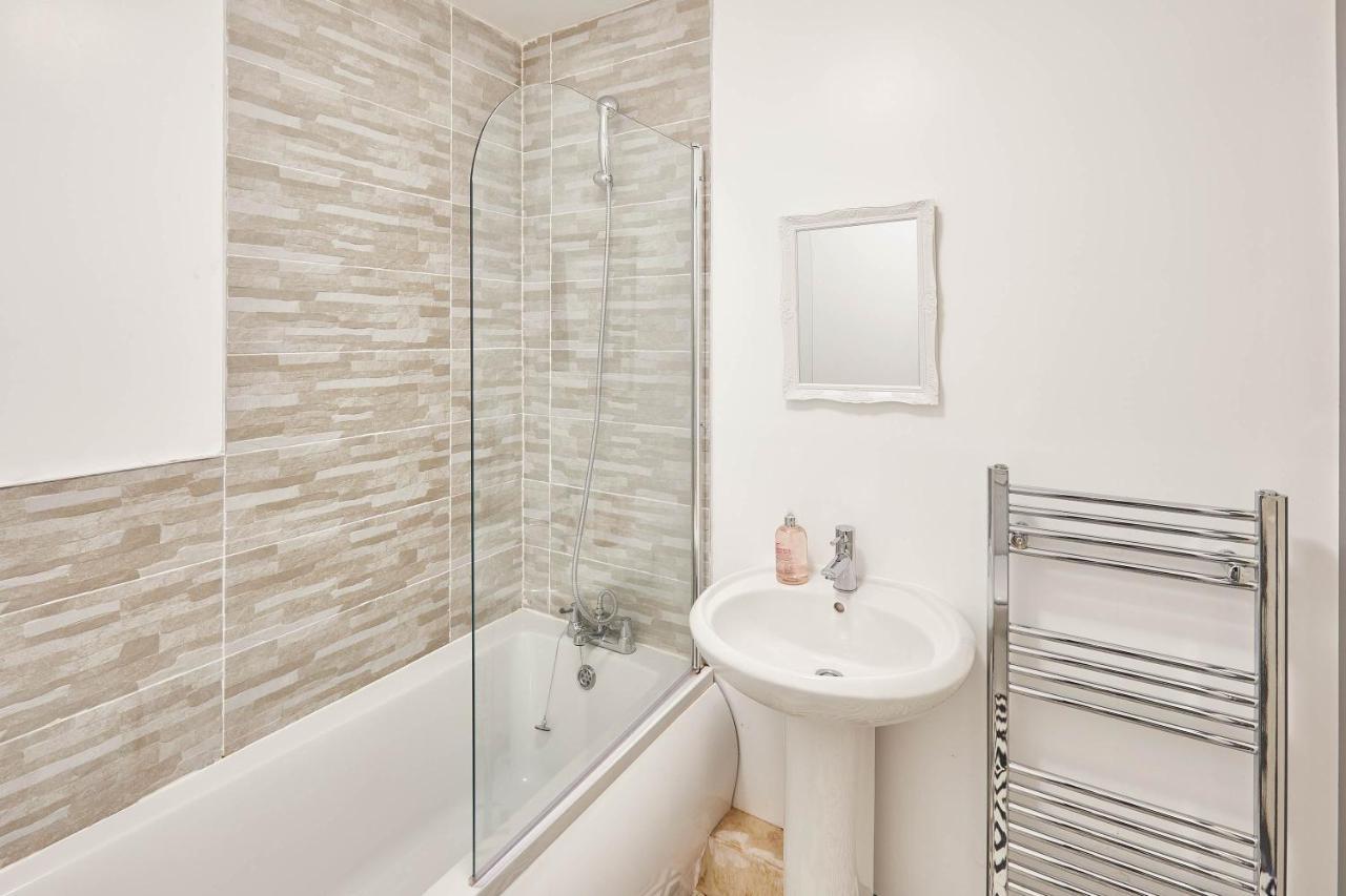 Host & Stay - Clarendon Apartments 레드카 외부 사진