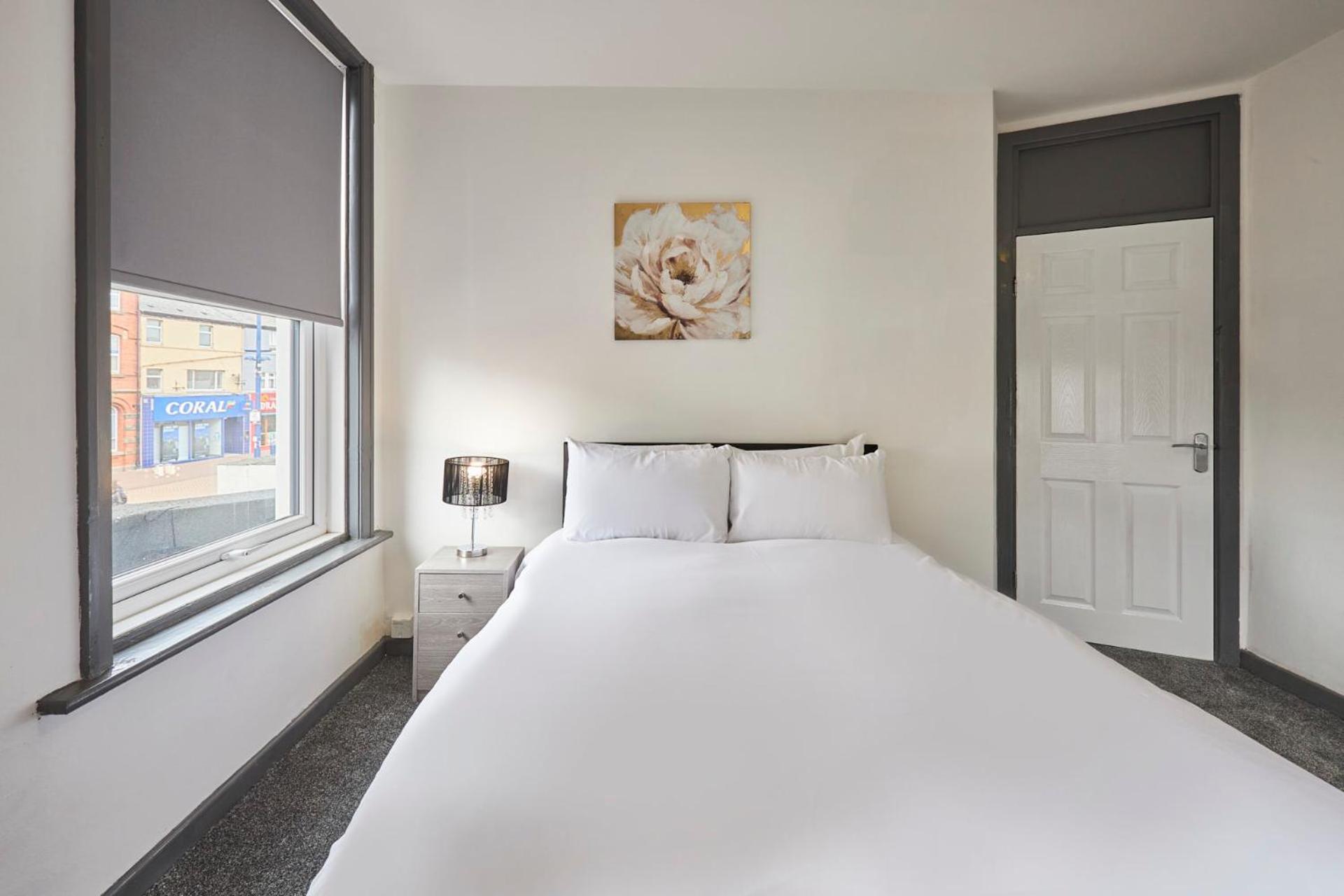 Host & Stay - Clarendon Apartments 레드카 외부 사진
